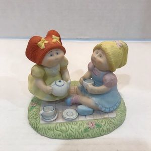 Cabbage Patch figurine. Ceramic. Vintage collectible